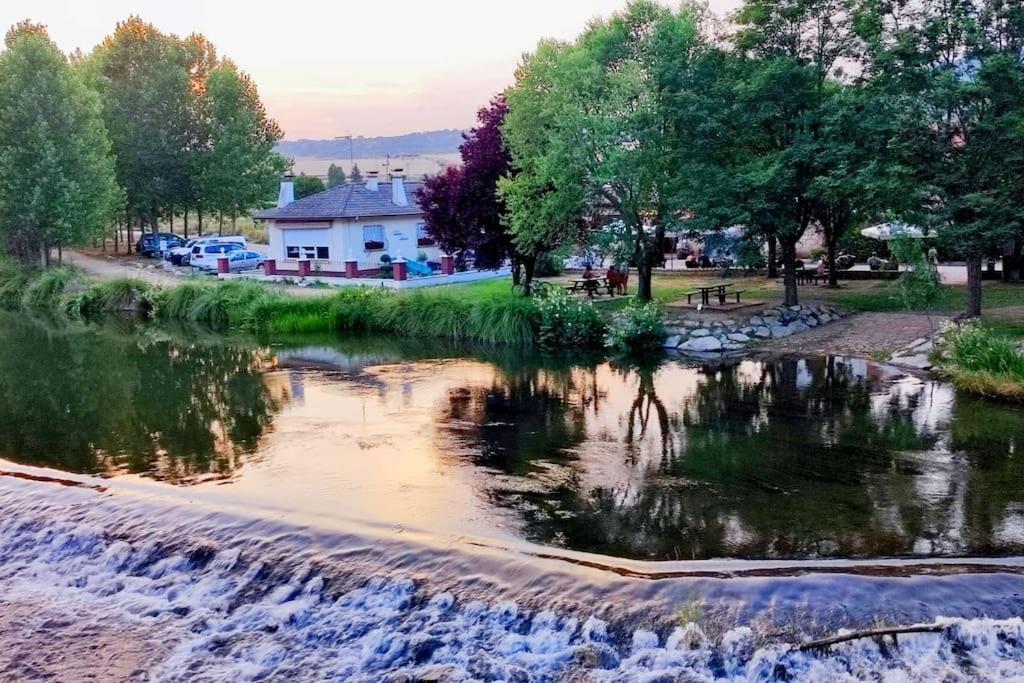 הוילה Salinas De Pisuerga Casa La Riera מראה חיצוני תמונה
